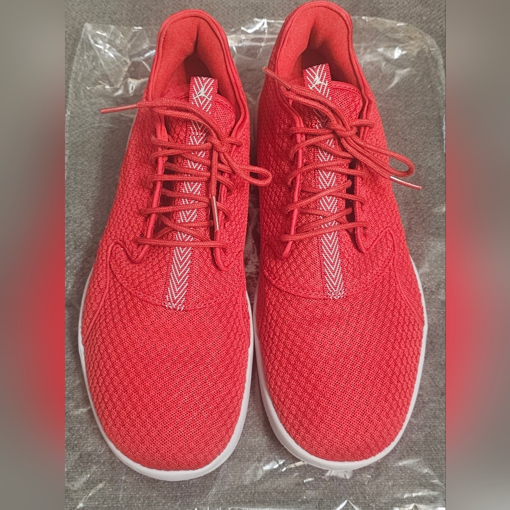 🔥 Jordan Eclipse – University Red/White – Men’s Size 10.5 - Picture 2 of 8